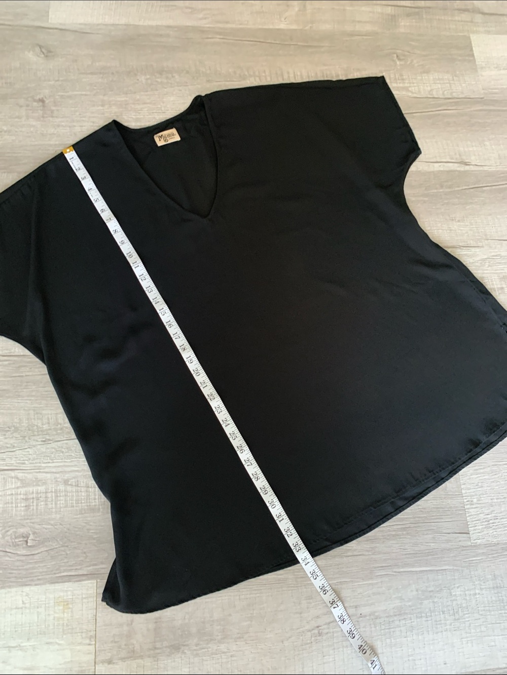 Oversized Show Me Your MuMu Black V-Neck Short Sleeve Cover up, Size S. - Picture 9 of 9